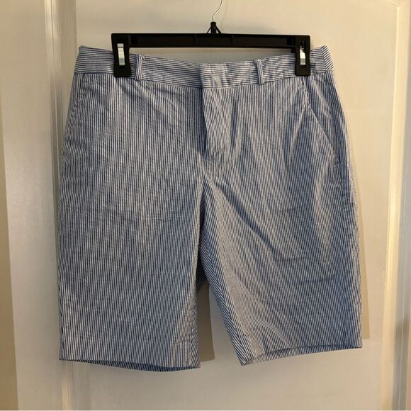 Banana Republic Blue & White Striped Bermuda shorts Sz 4 - Picture 1 of 5